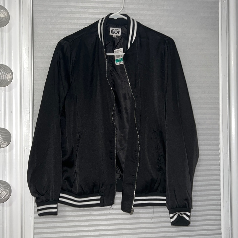 Good vibes black bomber jacket